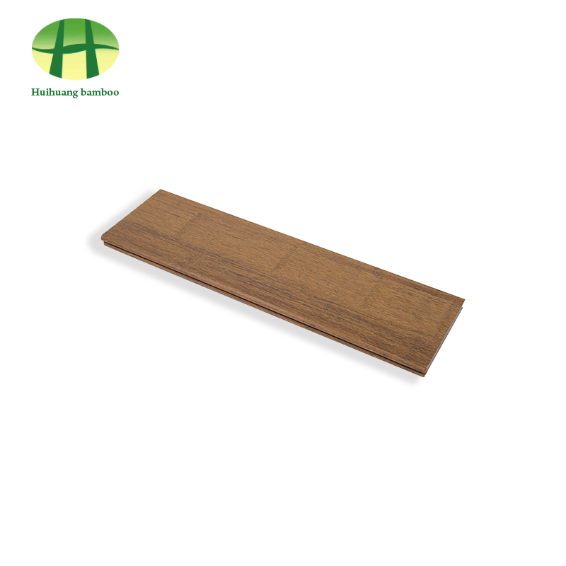 أرضيات من الخيزران الثقيل اللامع باللون الطبيعي