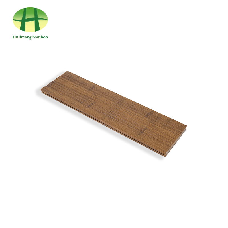 أرضيات من الخيزران باللون الأصلي